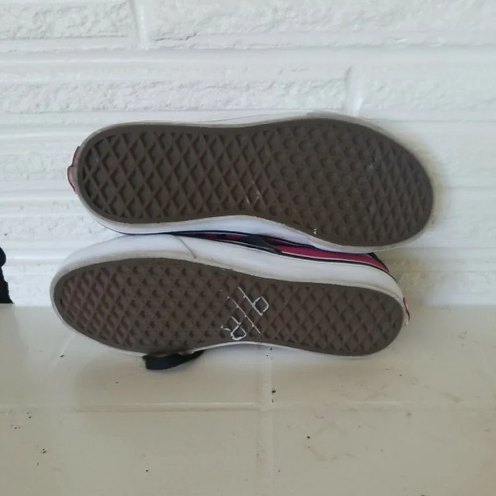 Vans Black White Magenta Skate Shoes Pink Trujillo youth size 6 EUC boys girls